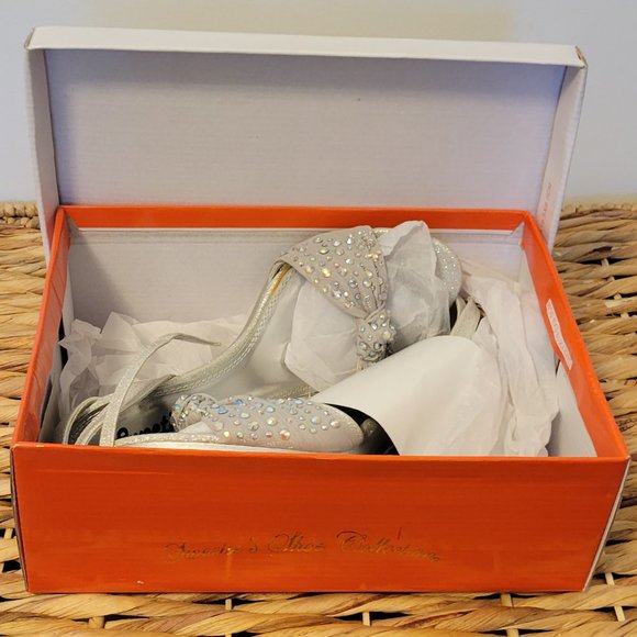 ❣️HP❣️Sweetie's Shoe Collection "Sherri" Jewel silver sequin sandal sz: 7.5 - Picture 5 of 10